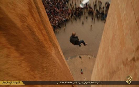 سنگسار یک زن عراقی توسط گروهک داعش! +تصاویر