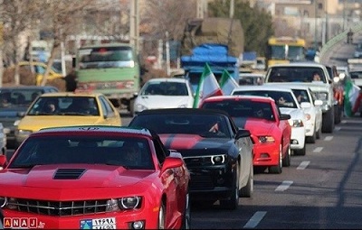 مانور خودروهای لوکس برای بزرگداشت امام! +عکس