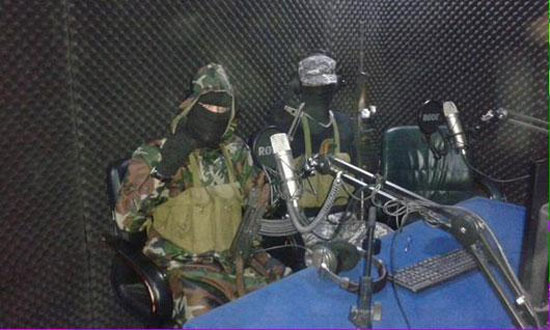 مجری برنامه های زنده داعش در رادیو + عکس