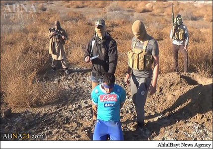 داعش تک‌تیرانداز سنی‌ ارتش عراق‌ را ذبح‌ کرد +عکس