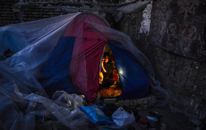 بی خانمانی مادر و سه فرزند در شیراز+تصاویر