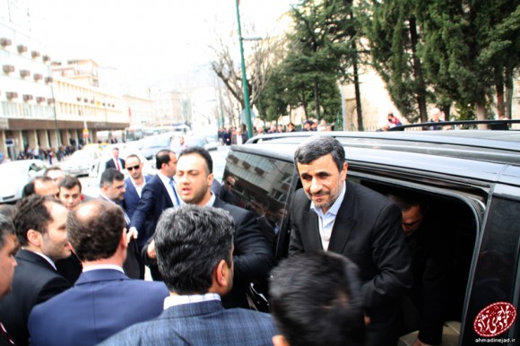 احمدی نژاد در 