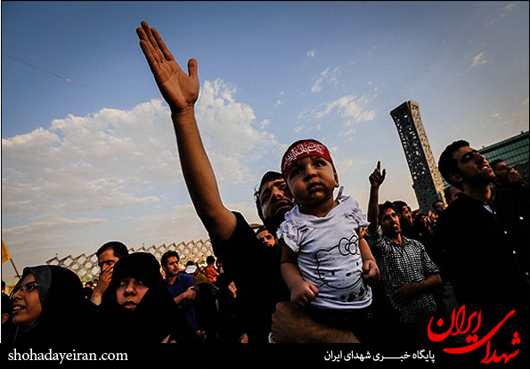 تصاویر/ اجتماع مدافعان حرم در میدان امام حسین(ع)