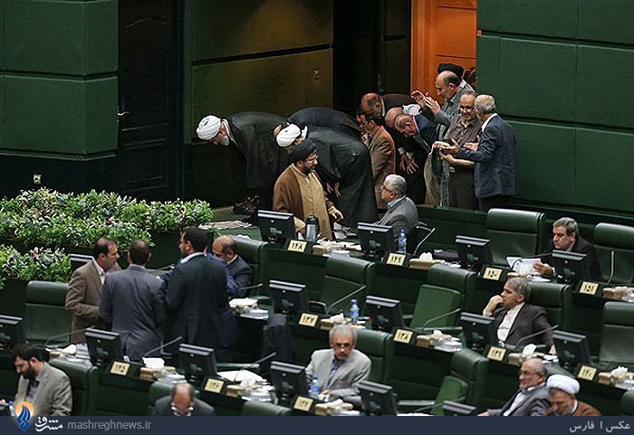 عکس/ نماز اول وقت در مجلس