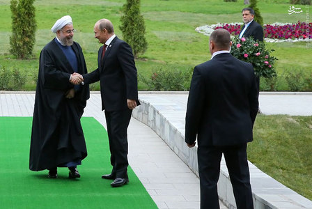 عکس/ استقبال پوتین از روحانی