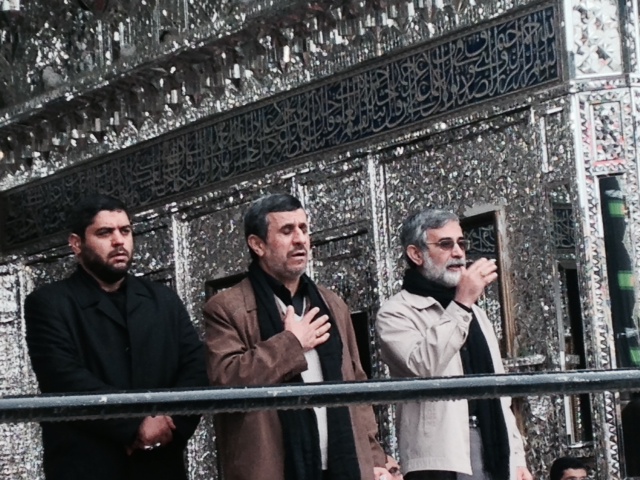 احمدی نژاد و الهام در مراسم عزاداری تاسوعا + تصاویر