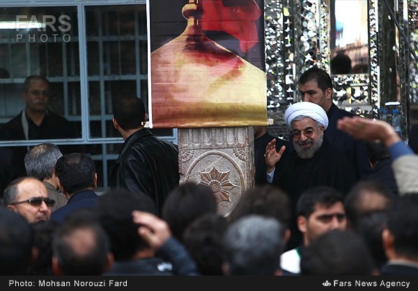 عکس/عزاداری روحانی در حرم عبدالعظیم