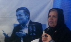 گیتی معینی: سلامم را به احمدی نژاد برسانید، بگویید دستش را می بوسم