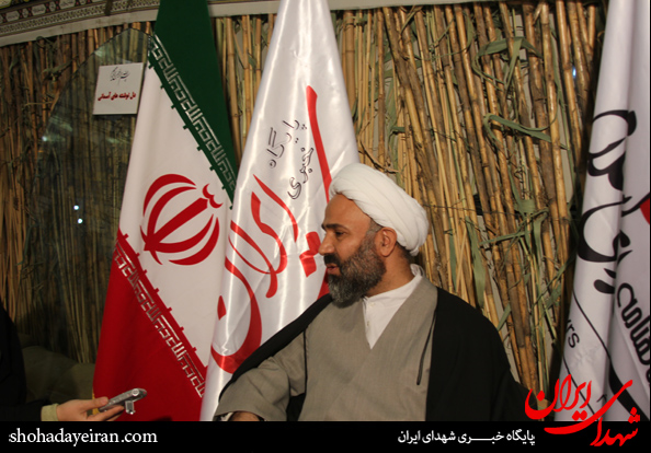 تصاویر/غرفه شهدای ایران و ماهنامه شهدای اسلام در روز سوم نمایشگاه مطبوعات