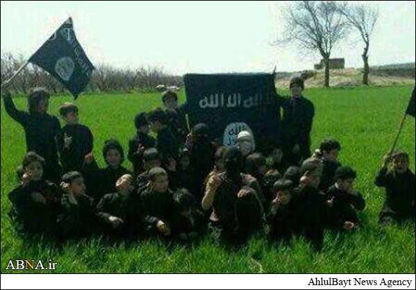 پادگان تروریست پروری کودکان توسط داعش+عکس