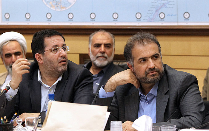 عصبانیت ظریف در جلسه کمیسیون امنیت ملی+عکس