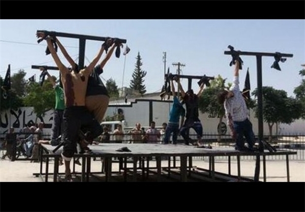 اعدام ۳۰۰ تن از اهالی موصل عراق توسط داعش + تصاویر