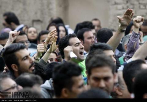 تجمع مردمی در مقابل سفارت عربستان +تصاویر