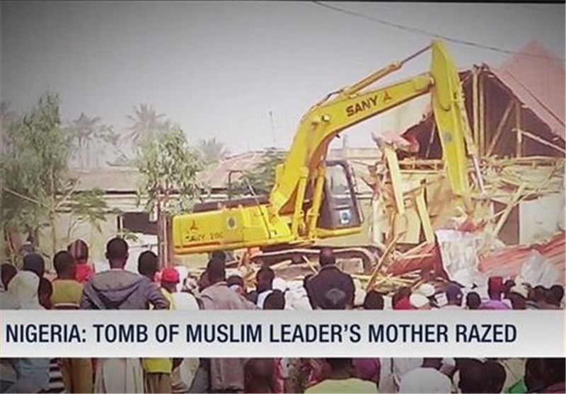 ارتش نیجریه قبر مادر زکزاکی را نابود کرد! + عکس