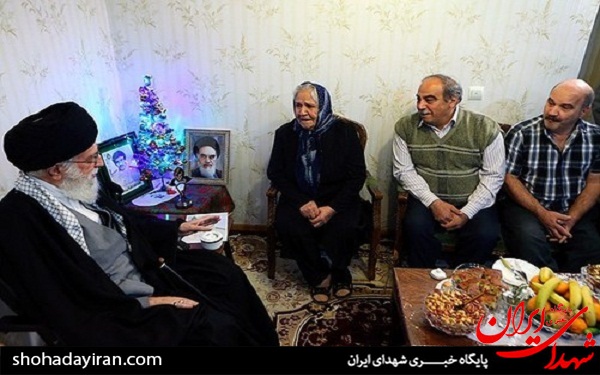 عکس /دیدار رهبری با خانواده‌ شهید آشوری