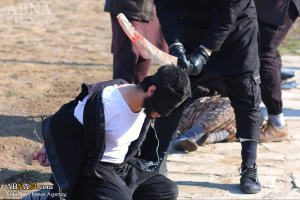 گردن زدن جوانان موصلی به دست داعش + تصاویر