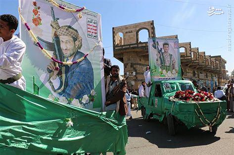 تشییع پیکر شاعر انقلابی یمن+تصاویر