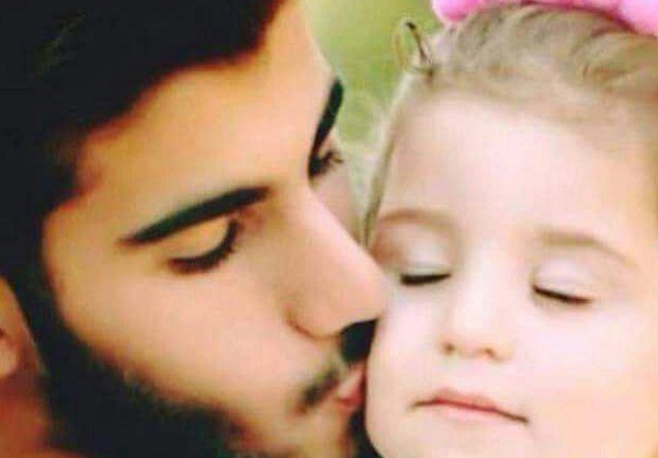 بوسه شهید مدافع حرم بر صورت خواهر خردسال+عکس