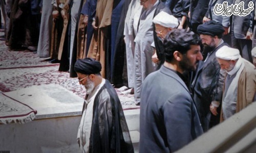 اقتدای یادگار امام راحل به رهبر انقلاب +عکس