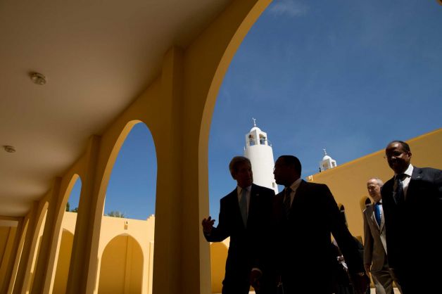 کری در حال سخنرانی مذهبی در مسجد!+عکس