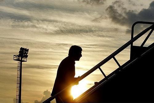 سوار هواپیما شدن روحانی و احمدی‌نژاد +عکس