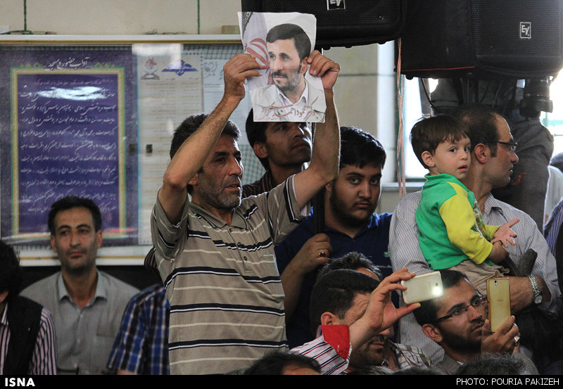 استقبال پرشور مردم همدان از احمدی نژاد/تصاویر