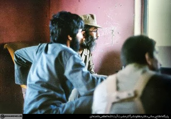 رهبر انقلاب و شهید جهان‌آرا در خرمشهر +عکس