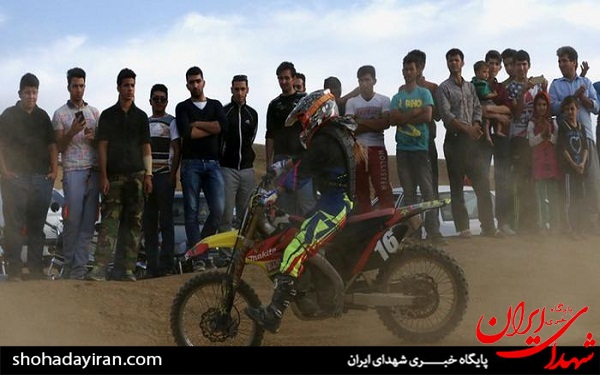 سوء استفاده رسانه های معاند از دختر موتورسوار ایرانی +عکس
