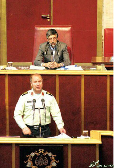 محمدباقر قالیباف با لباس نظامی در مجلس+ عکس