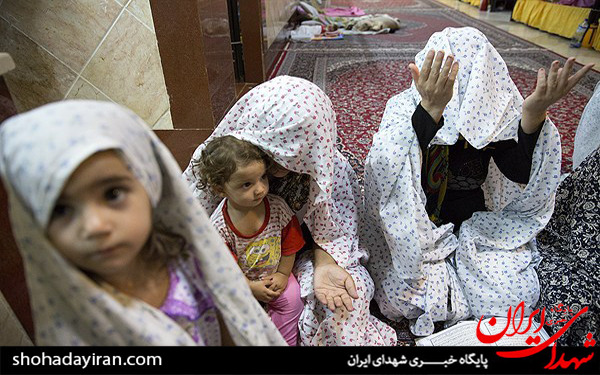 عکس/احیای نوزدهم رمضان در ندامتگاه زنان