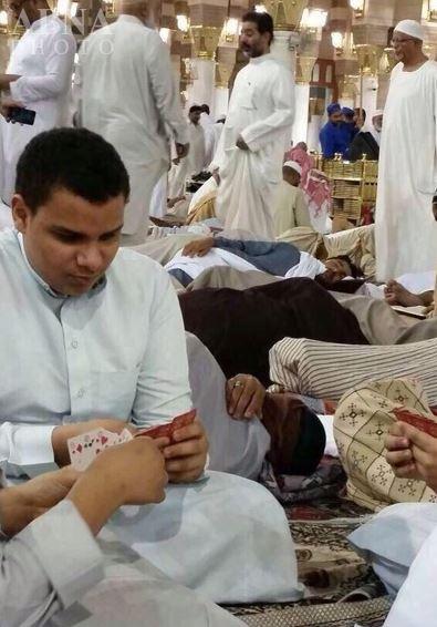 حرمت‌شکنی‌ سعودی‌ها در مسجدالنبی!+تصاویر