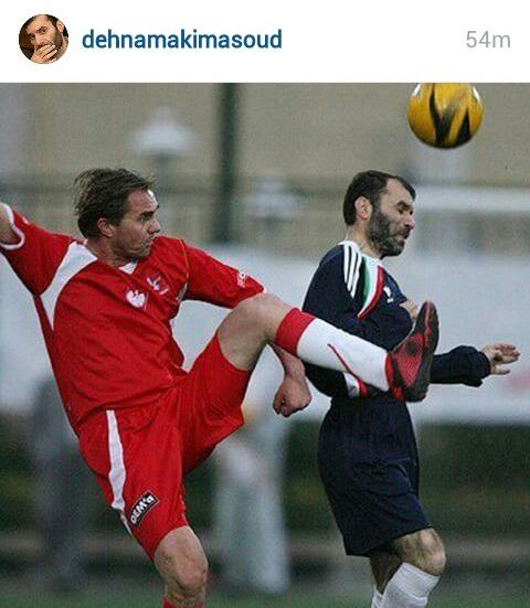 مسعود‌ ده‌نمکی هنگام فوتبال بازی کردن+عکس