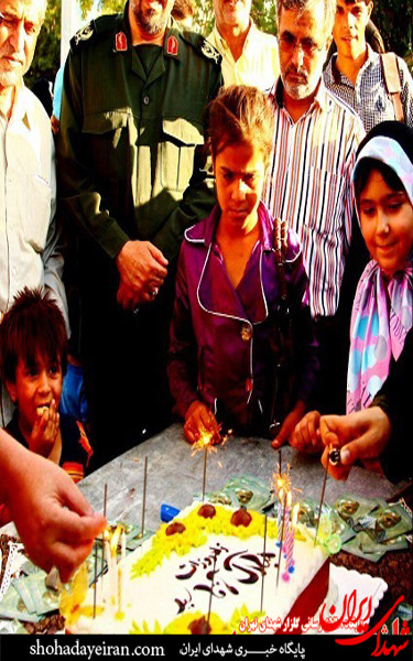 عکس/ جشنِ تولد برای یک «مدافع حرم»