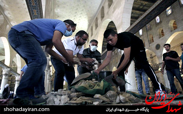 عکس/حمله سگهای رژیم صهیونیستی به نمازگزاران در مسجدالاقصی