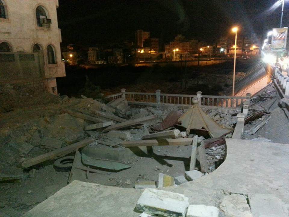 تقلید القاعده از داعش در تخریب قبرستان+عکس