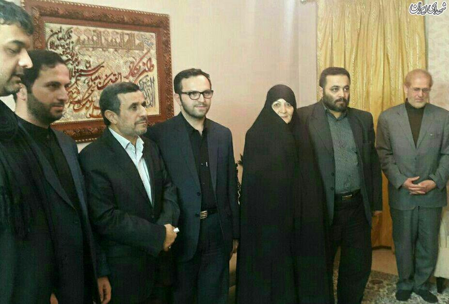 احمدی‌نژاد در منزل شهید سردار همدانی+عکس