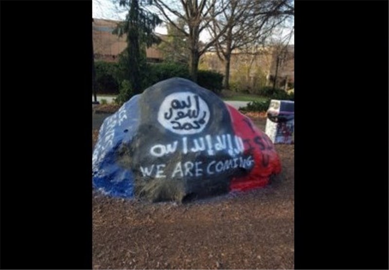 نوشته تهدیدآمیز داعش در دانشگاه‌ آمریکا+عکس