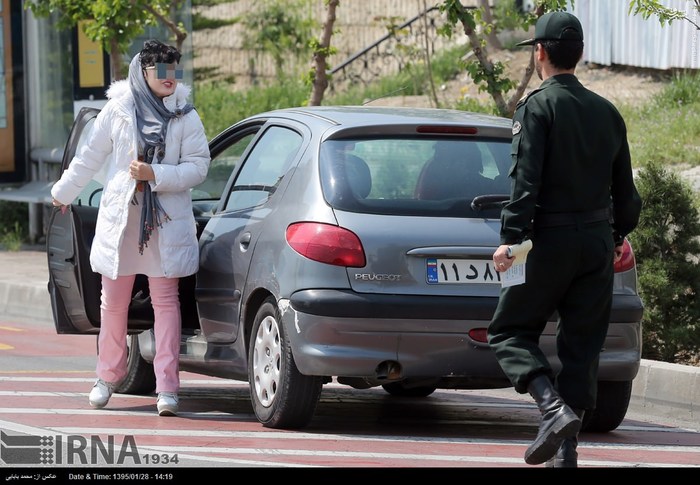 برخورد با بدپوششان و  بدحجابان در تهران +عکس