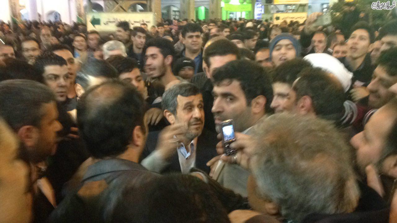 احمدی نژاد در حرم حضرت عبدالعظیم(ع)+تصاویر