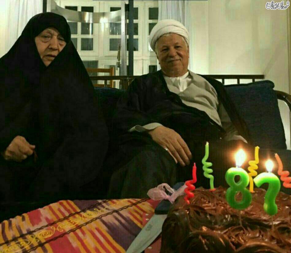 آخرین جشن تولد هاشمی در کنار همسر +عکس