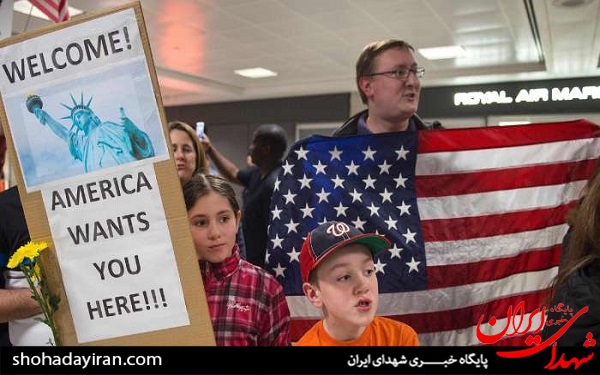 عکس/تجمع در فرودگاه های آمریکا علیه قانون مهاجرت ترامپ