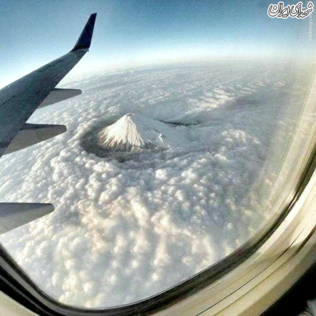 نمایی دیدنی از قله دماوند از فراز ابرها+عکس