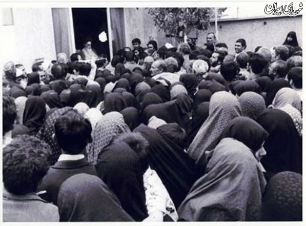 دیدار مردم قم با امام در 37 سال پیش+عکس