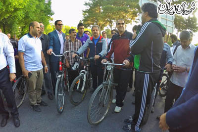 دوچرخه‌‌سواری وزیر بهداشت در خیابان‌های یزد
