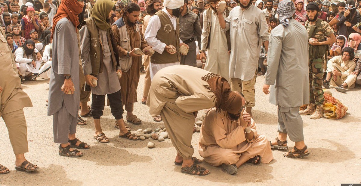 اعدام فجیع شهروند اهل سنت عراقی به دست داعش+عکس