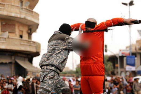 تصاویر/اعدام وحشتناک مردسوری به دست داعش
