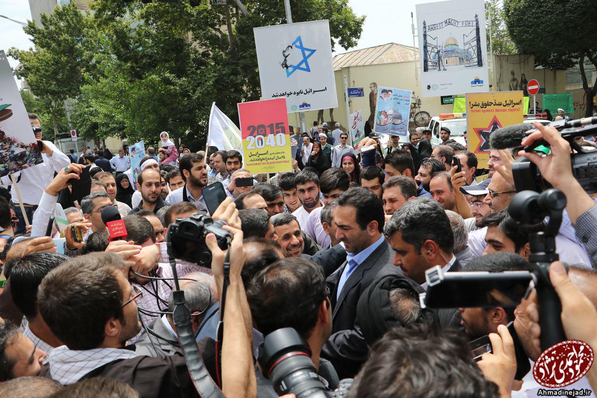 استقبال از احمدی‌نژاد در راهپیمایی روز قدس +تصاویر