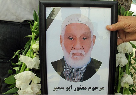 تدفین پیکر پدر  3 شهید عراقی در گلزار شهدا+عکس