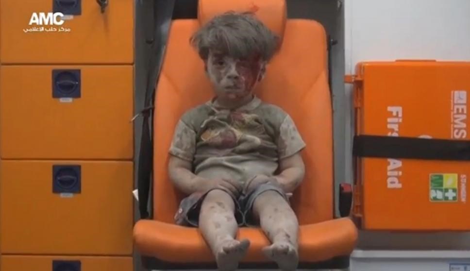تصویری تکان‌دهنده از یک پسربچه سوری+عکس