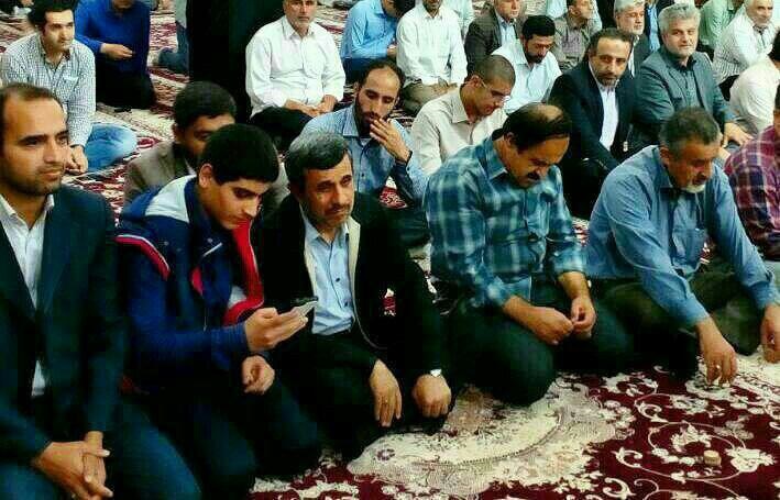 احمدی‌نژاد در نماز جمعه آستانه اشرفیه+عکس